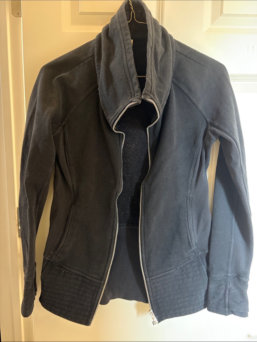 lululemon athletica Black Full-Zip Hoodie Jacket